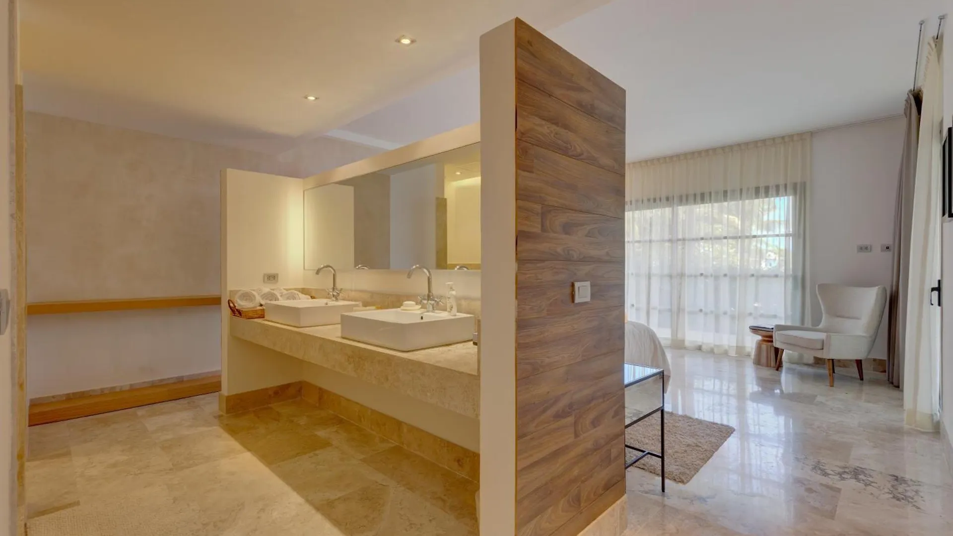 Appartamento Beach Front Marina & Golf Luxe Condo Playa Mujeres Cancún