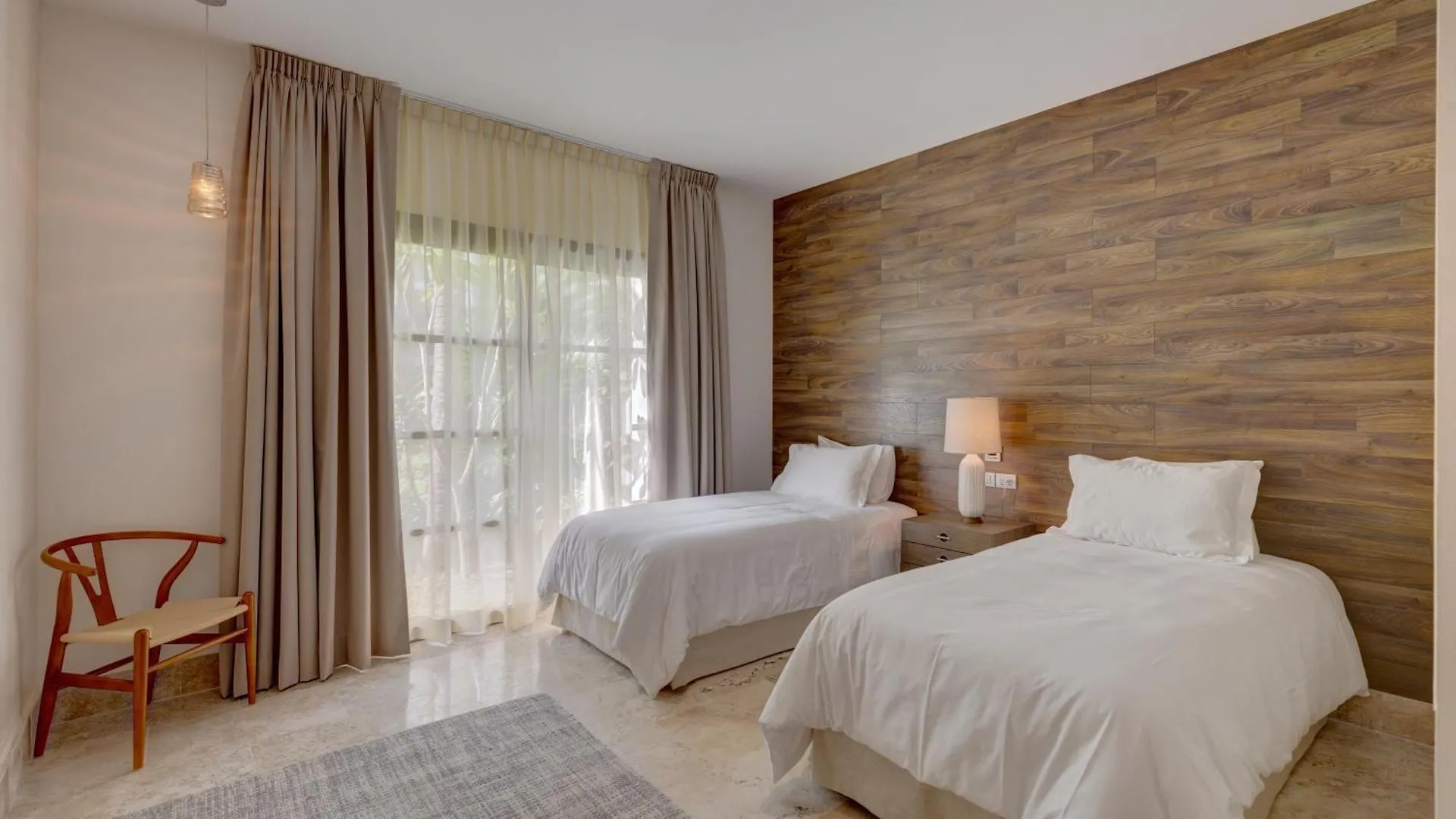 Beach Front Marina & Golf Luxe Condo Playa Mujeres Cancún Appartamento