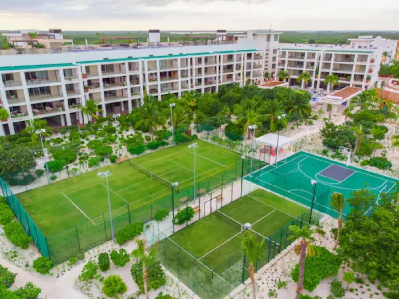 Beach Front Marina & Golf Luxe Condo Playa Mujeres Cancun Mexico